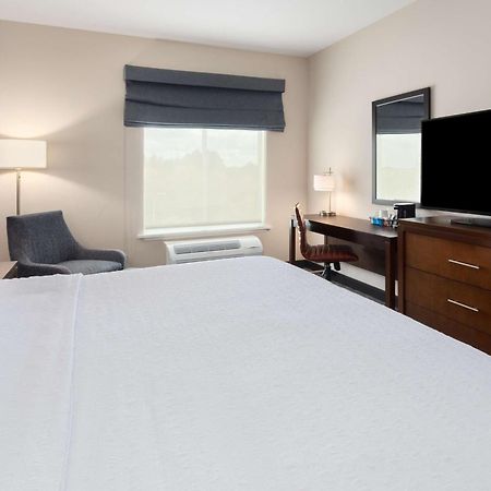 Hampton Inn By Hilton Nashville Airport Century Place Екстериор снимка