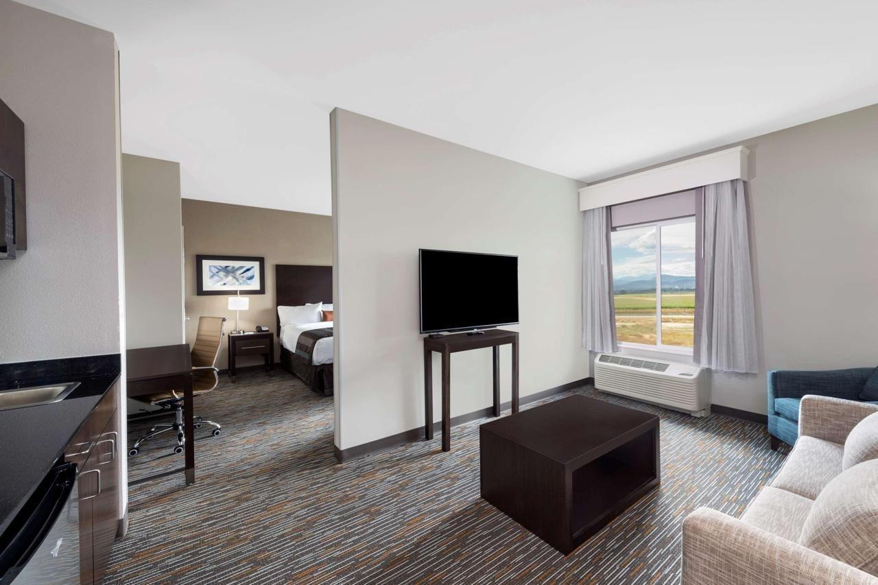 Hampton Inn By Hilton Nashville Airport Century Place Екстериор снимка