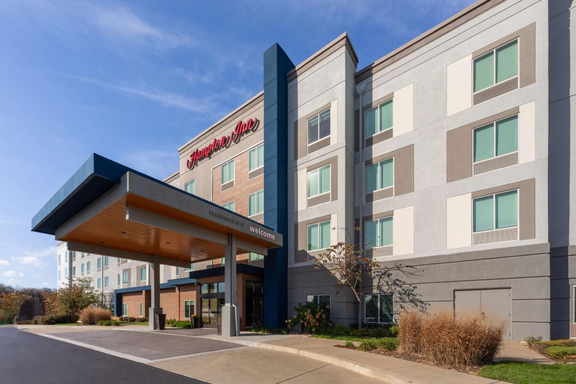 Hampton Inn By Hilton Nashville Airport Century Place Екстериор снимка