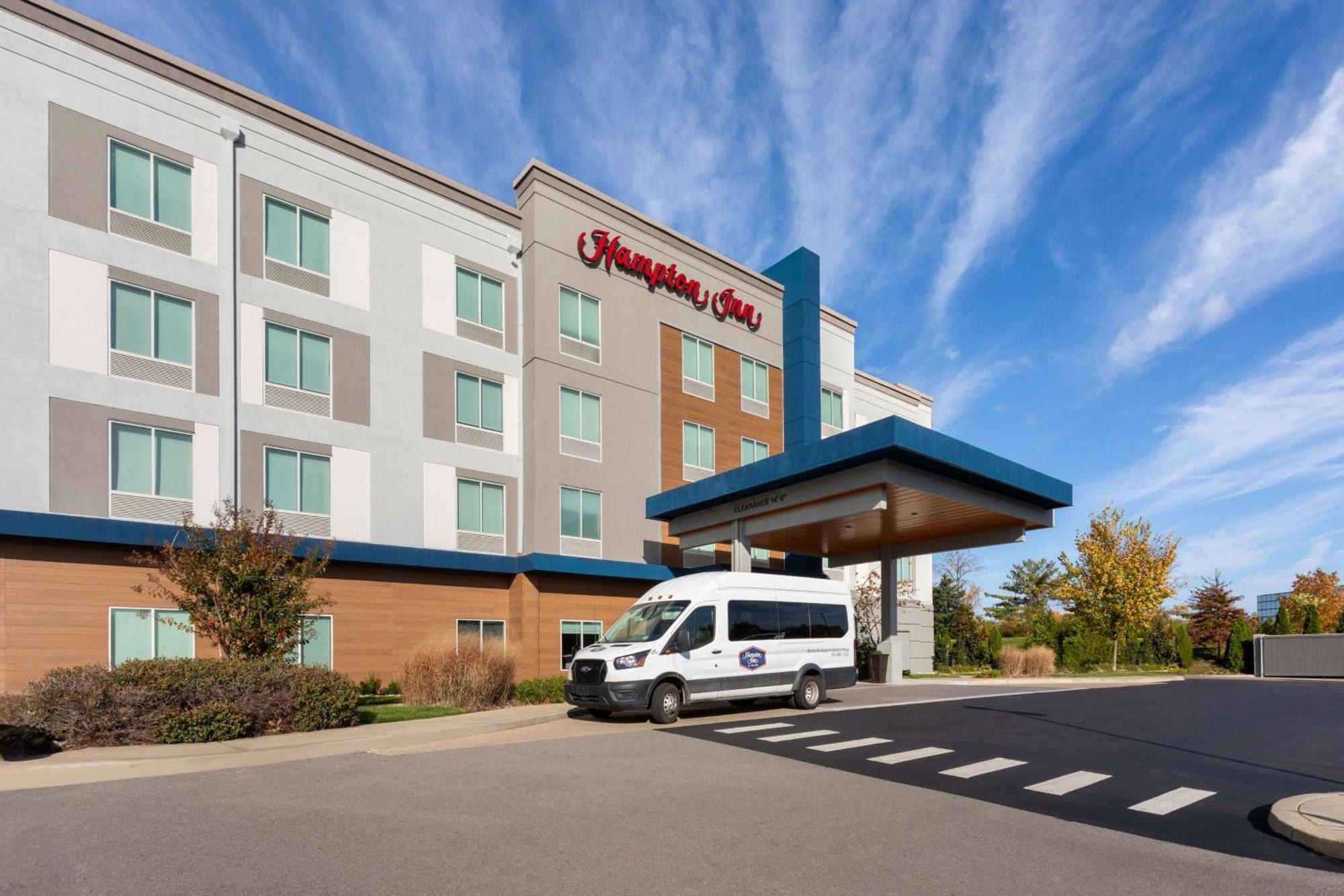 Hampton Inn By Hilton Nashville Airport Century Place Екстериор снимка