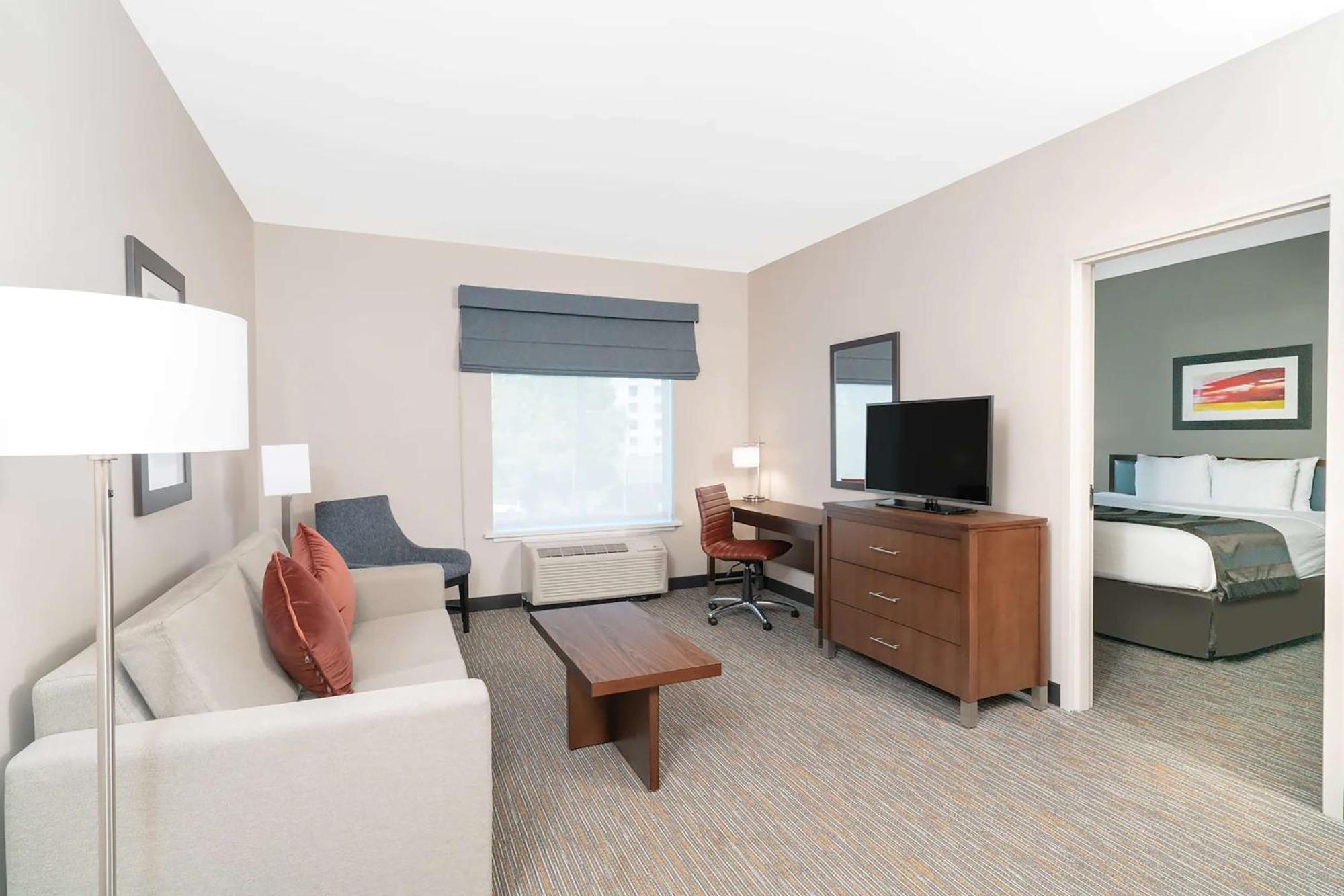 Hampton Inn By Hilton Nashville Airport Century Place Екстериор снимка