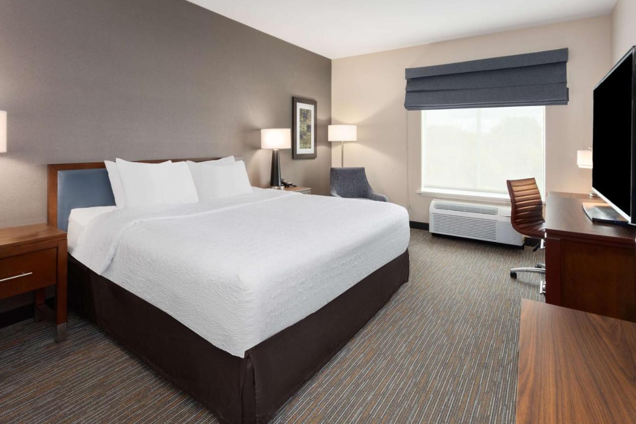 Hampton Inn By Hilton Nashville Airport Century Place Екстериор снимка
