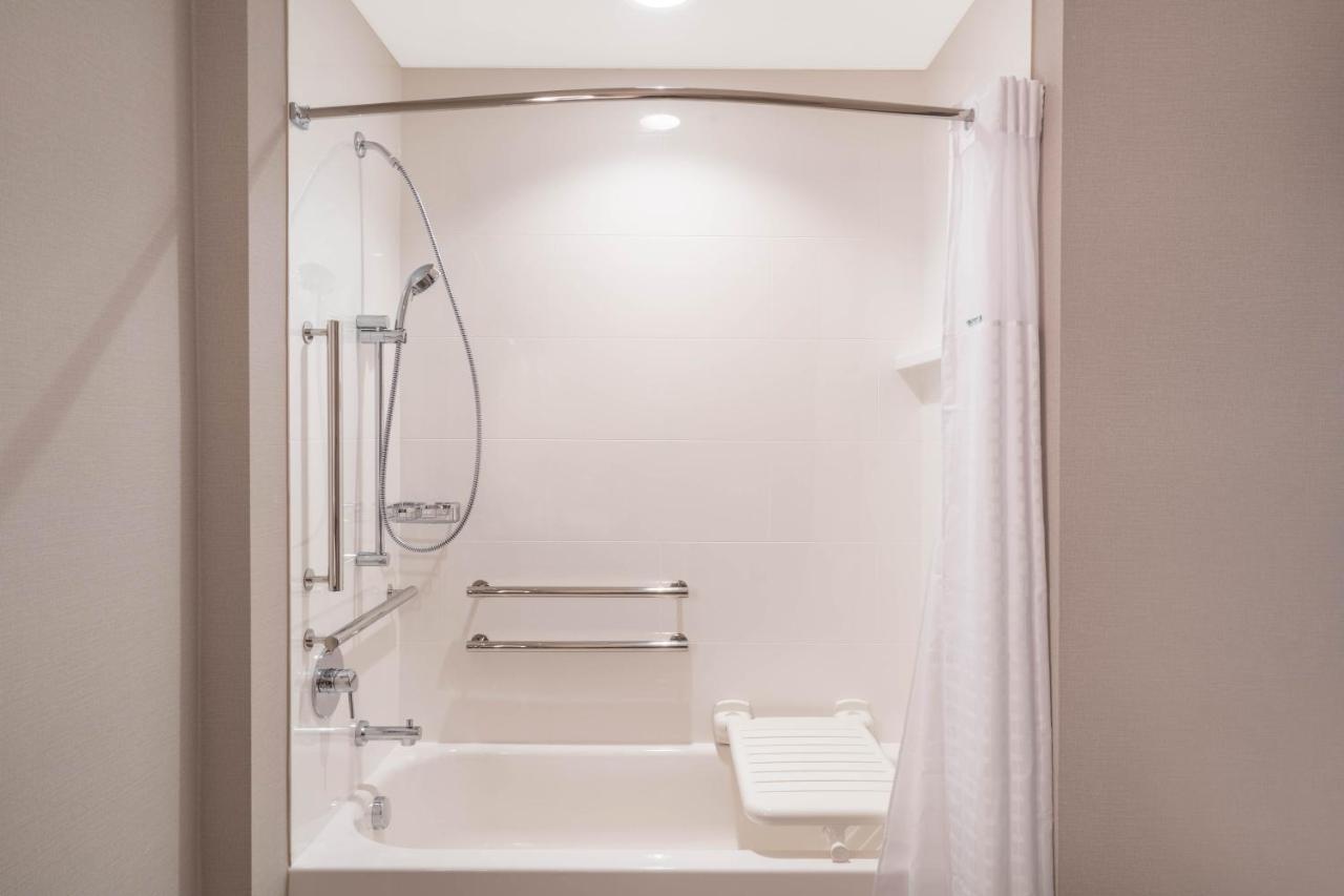 Hampton Inn By Hilton Nashville Airport Century Place Екстериор снимка